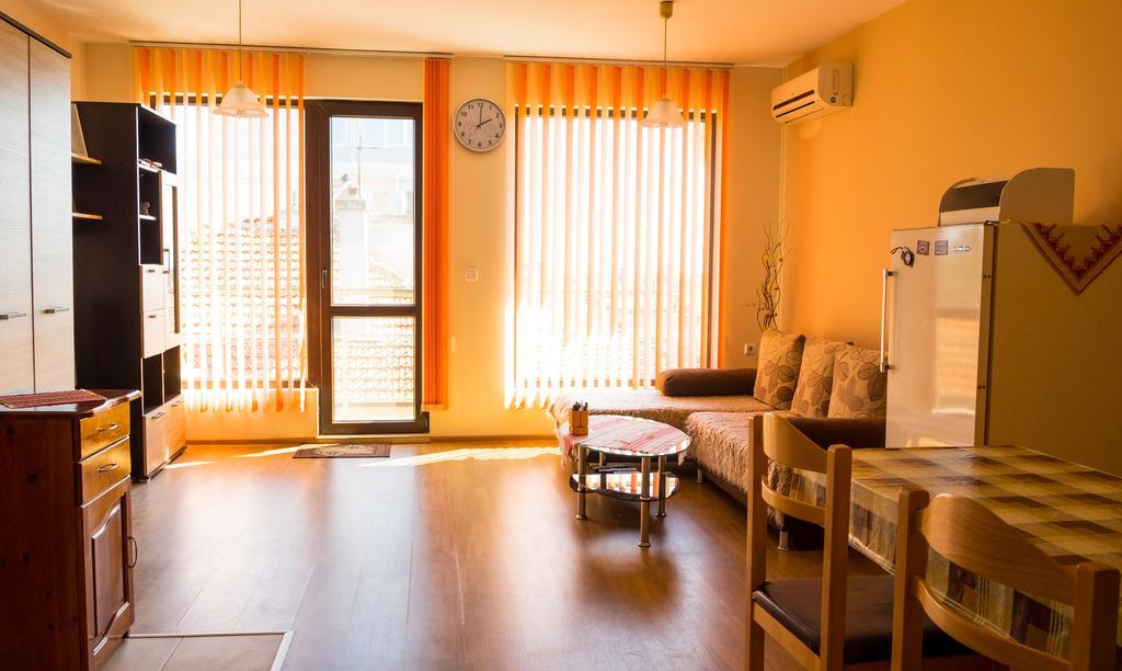 DDenko Apartment Burgas City Eksteriør billede